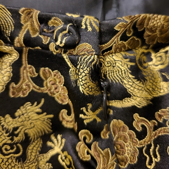 Daniel & Rebecca gold dragon skirt - Picture 4 of 7